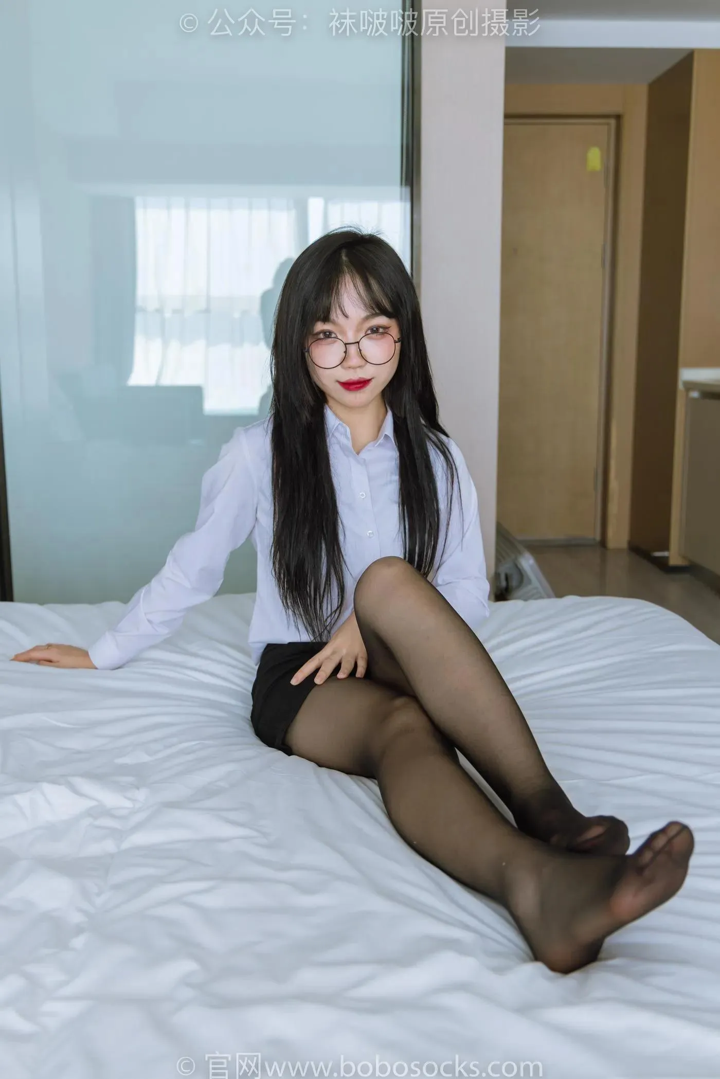 [BoBoSocks袜啵啵]NO.185 周周-ol制服、高跟鞋、黑丝 [140P]插图9